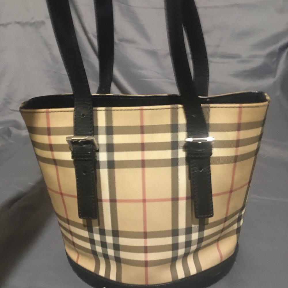 Very good condition vintage original Burberry purse - Picture 2 of 5